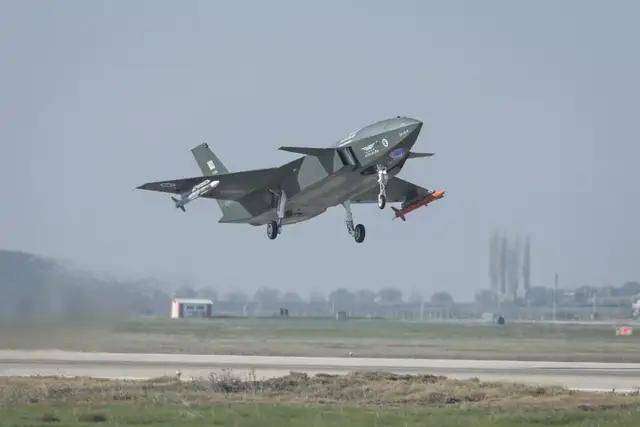 亚特兰大老鹰 vs 洛杉矶快船
_我们落后了？土耳其完成“世界首次无人机发射空空弹”亚特兰大老鹰 vs 洛杉矶快船
，性能如何