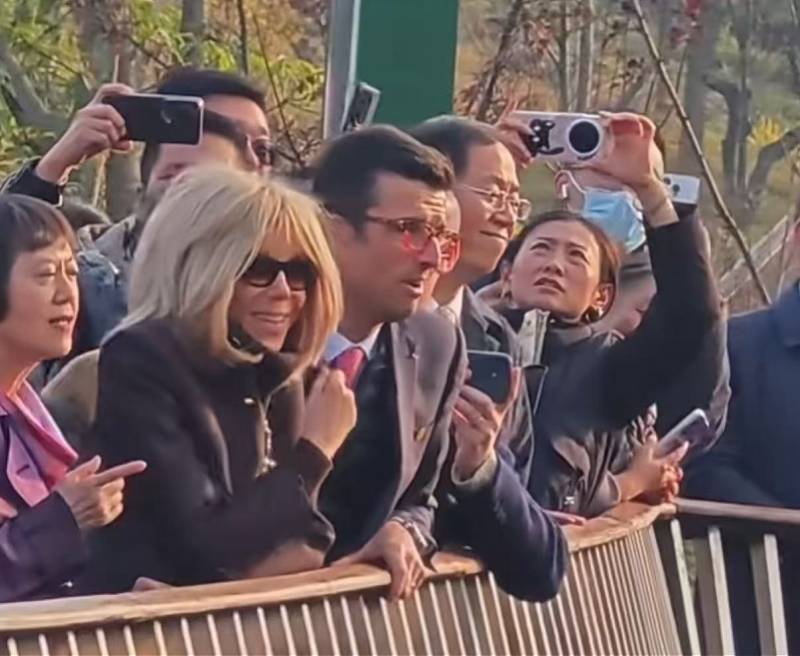 皇冠信用網账号
_马克龙发文感谢中方热情款待皇冠信用網账号
！都江堰和四川大学等行程受关注