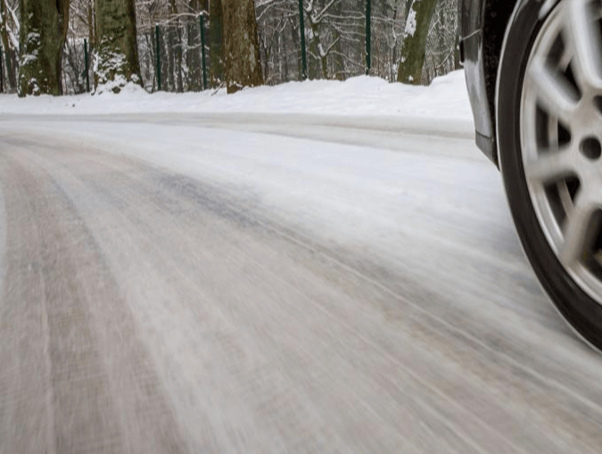突尼斯足球
_连霍高速车辆追尾相撞致9死7伤 当地交警：路面结冰突尼斯足球
，车辆暂时无法通行