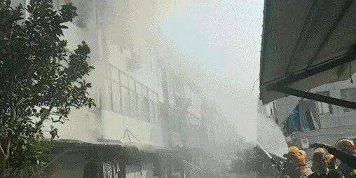 西班牙足球
_一张危险的“蜘蛛网”西班牙足球
,将出租房烧了个精光?