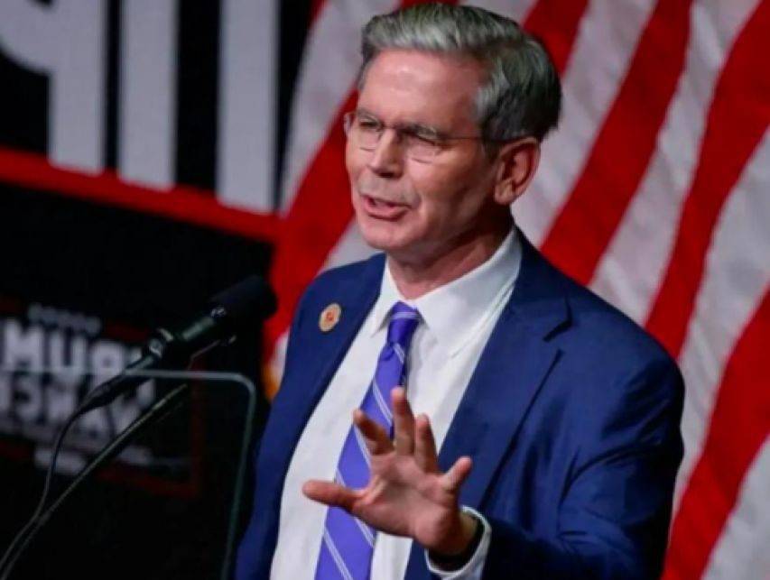 哥伦比亚足球
_实属罕见！特朗普态度又变了哥伦比亚足球
，美财长喊话中国，主动取消对华制裁，中美接下来的路该怎么走？