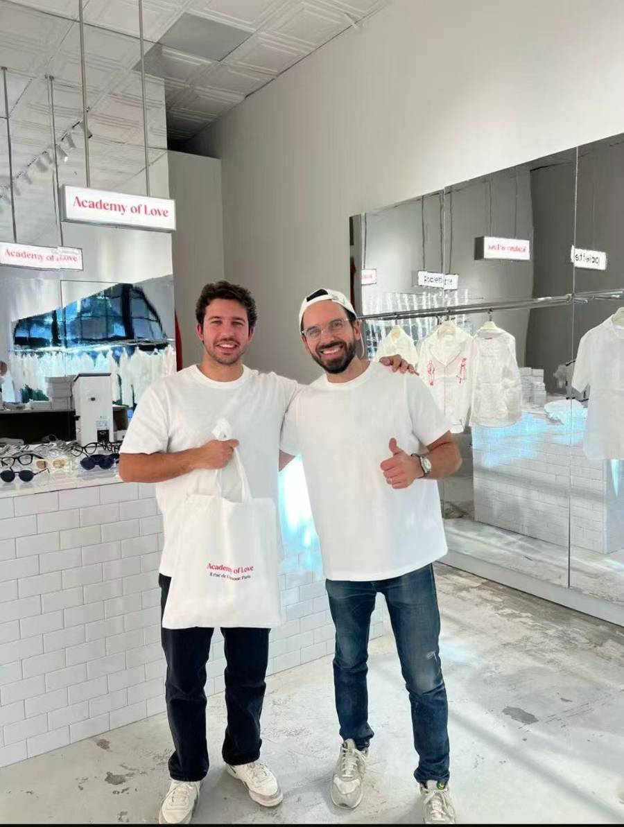 皇冠信用网会员注册网址
_法国人在上海开店皇冠信用网会员注册网址
,只卖白色衣服竟然火了丨上海滩上洋掌柜