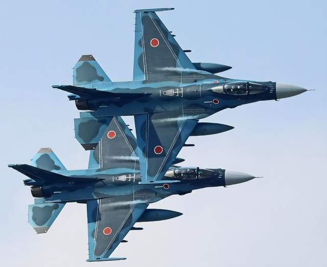 皇冠信用代理出租
_日本大机群挂48枚导弹模拟攻击辽宁舰皇冠信用代理出租
？上演“送人头”名场面