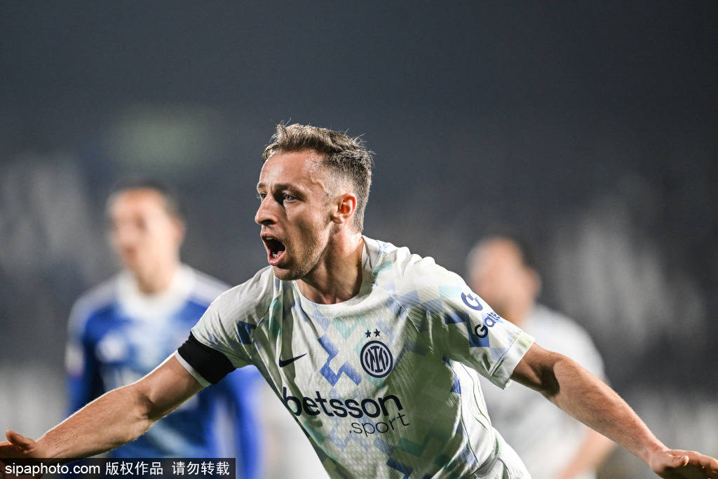 皇冠信用盘代理申条件
_邓弗里斯赛后抗议裁判判罚皇冠信用盘代理申条件
,国米1-1战平亚特兰大引发争议