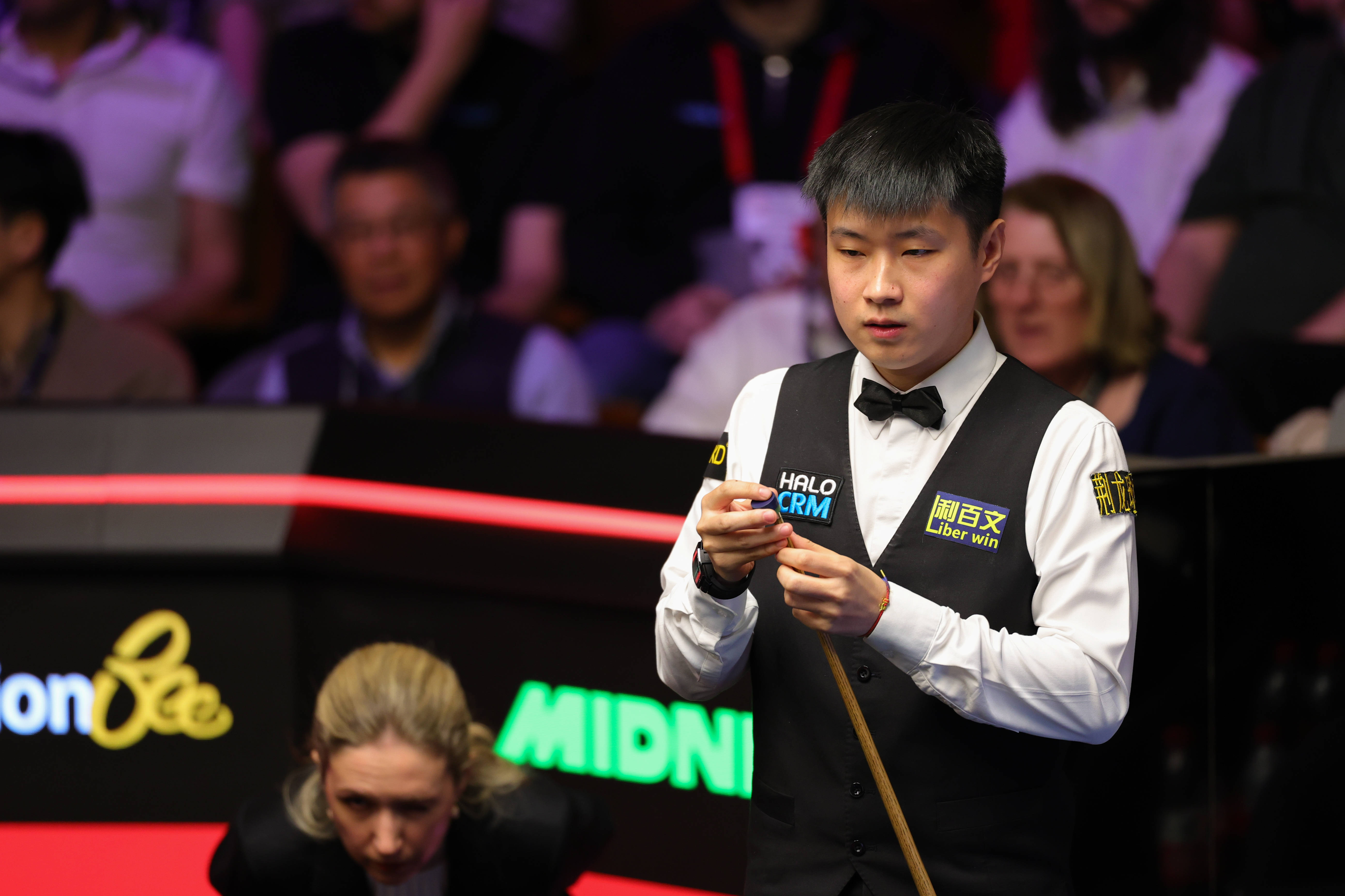 皇冠信用网正版会员_斯诺克世锦赛1/4决赛第二阶段：赵心童8-8肖恩-墨菲