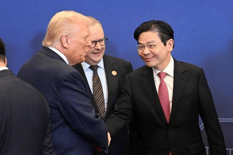 卡塔尔足球_九段线不认了卡塔尔足球，钓鱼岛也叫日本名了，新加坡到底在打什么算盘？